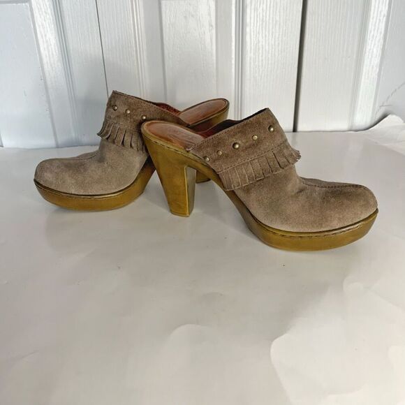 Born Tancy Suede Leather Platform Fringe Studded Slip On Clogs Mules - Picture 1 of 11
